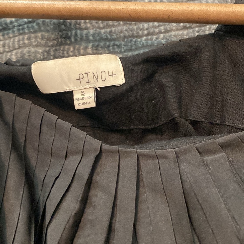 Pinch black pleated ruffle dress S - Picture 6 of 6